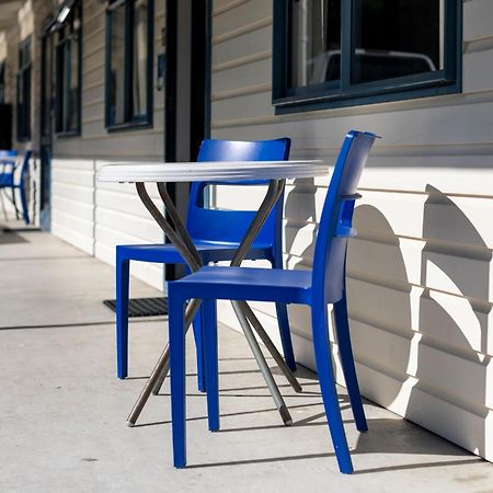 Waikanae Beach Top 10 Holiday Park Гисборн Экстерьер фото
