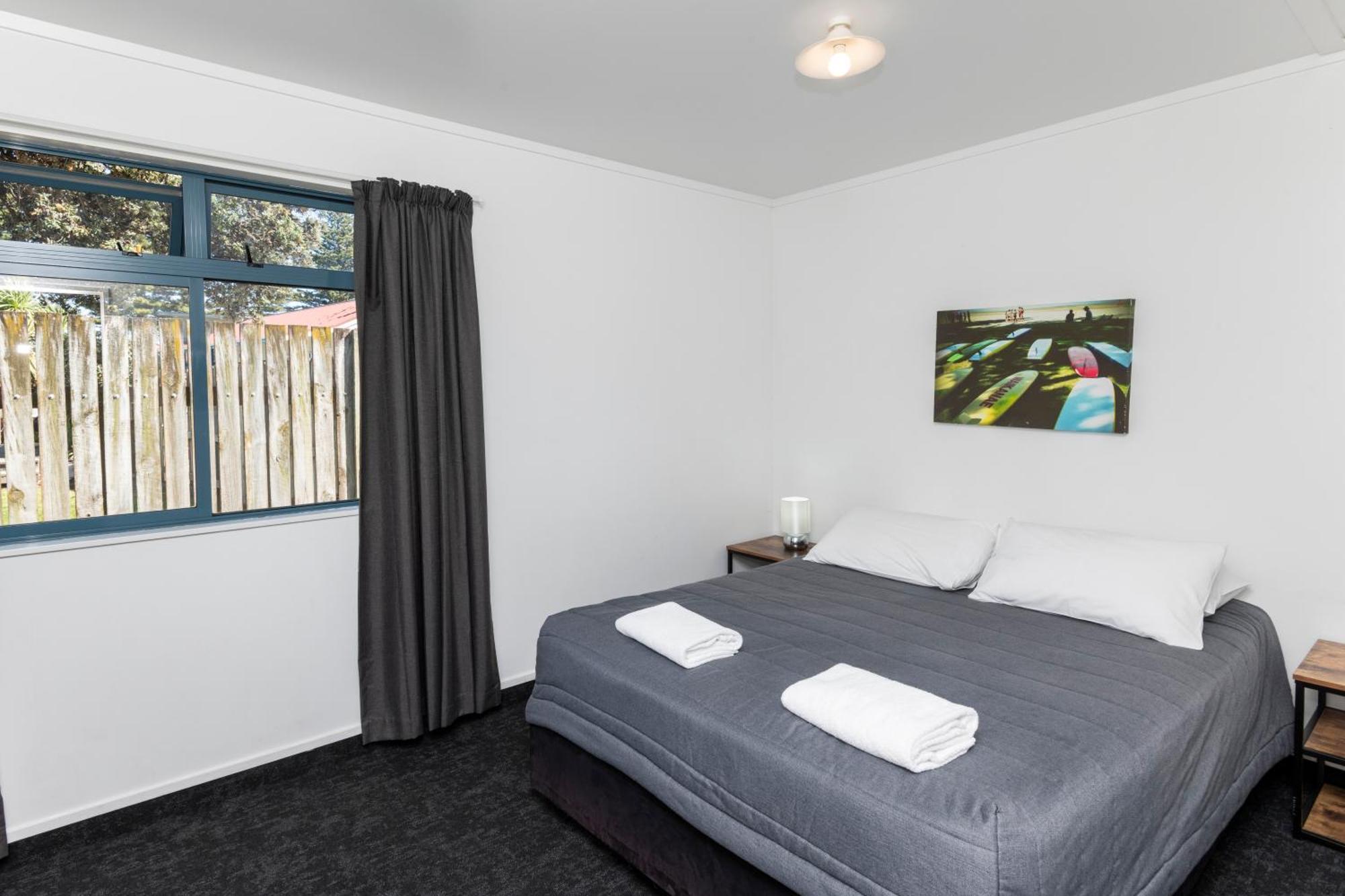Waikanae Beach Top 10 Holiday Park Гисборн Экстерьер фото