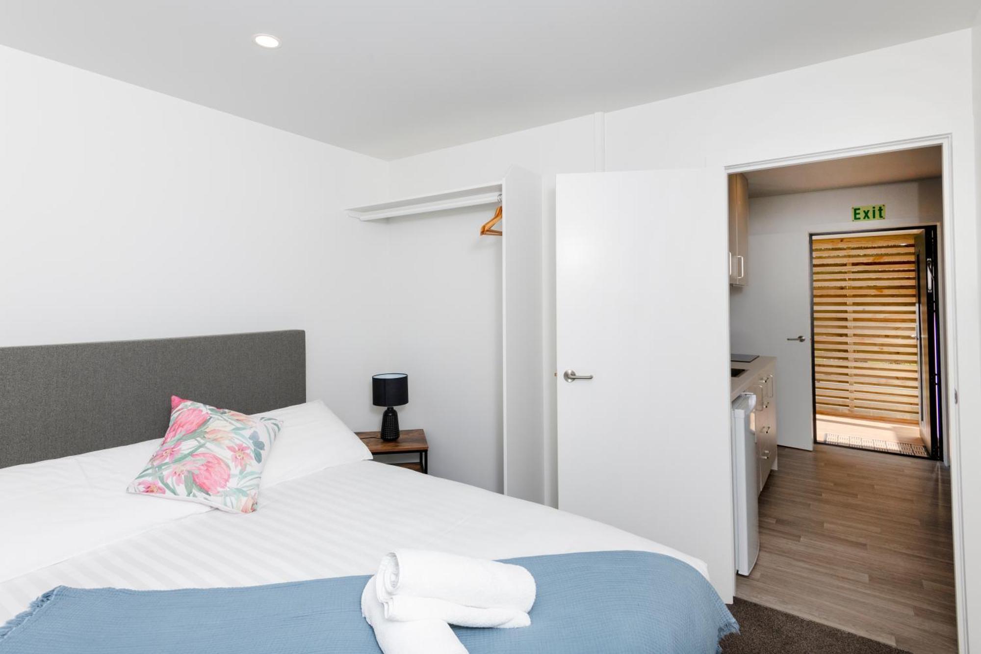 Waikanae Beach Top 10 Holiday Park Гисборн Экстерьер фото