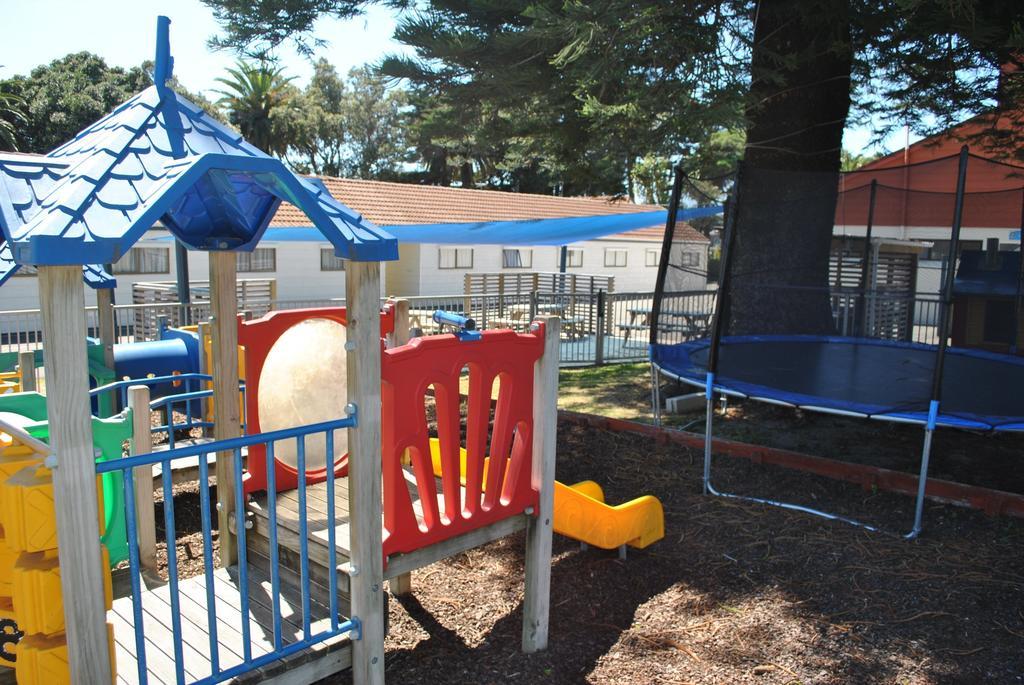 Waikanae Beach Top 10 Holiday Park Гисборн Экстерьер фото