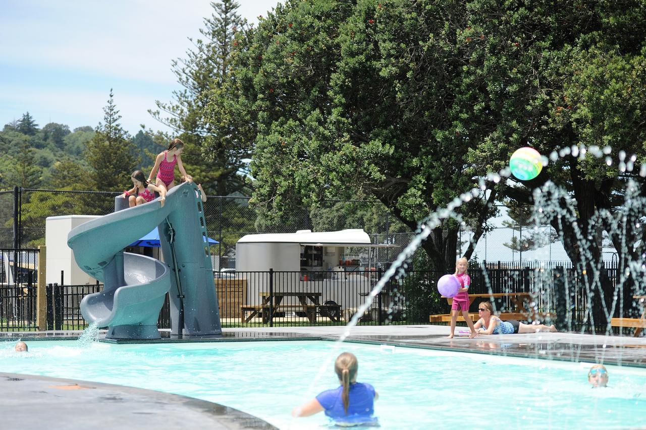 Waikanae Beach Top 10 Holiday Park Гисборн Экстерьер фото