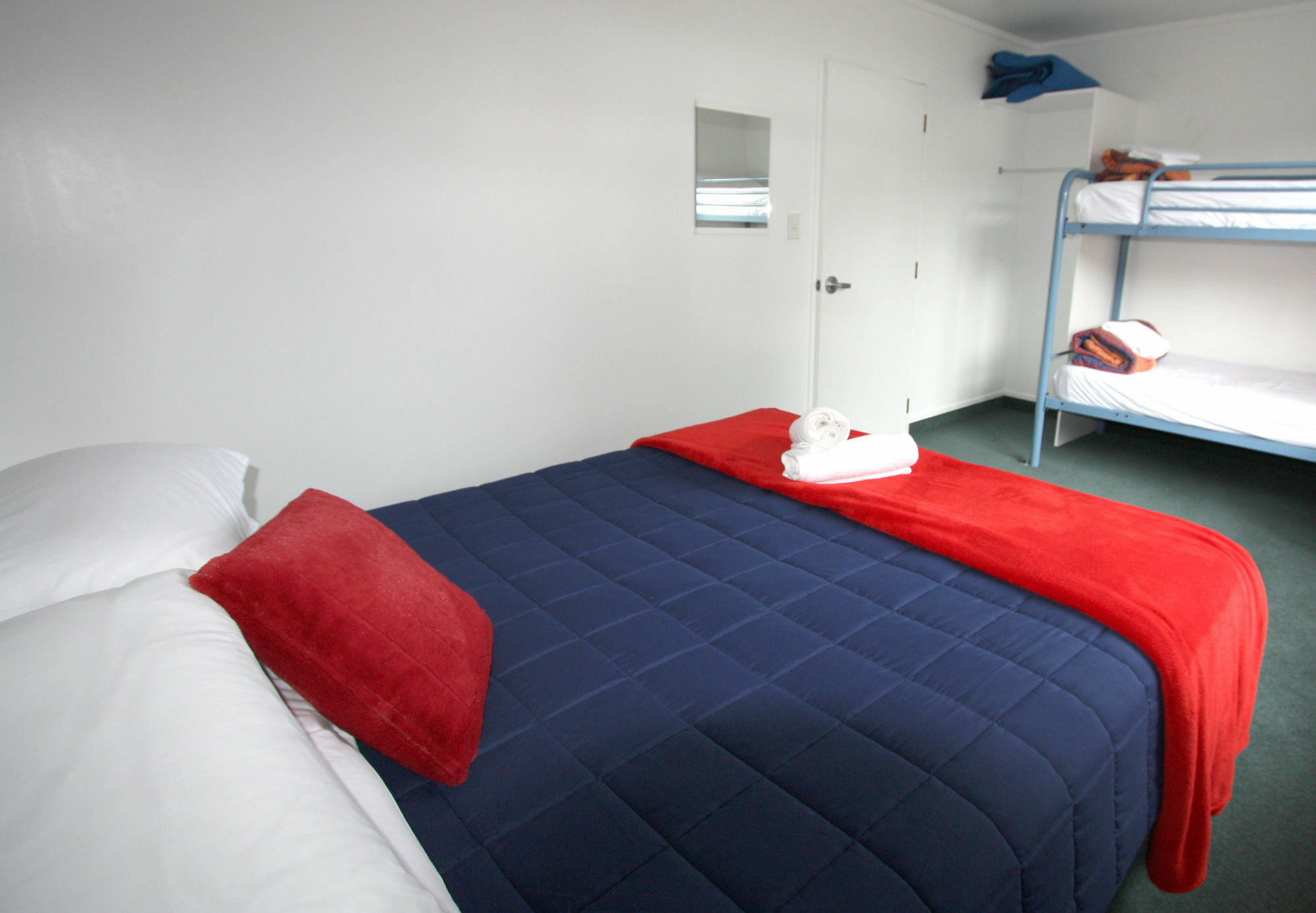 Waikanae Beach Top 10 Holiday Park Гисборн Экстерьер фото